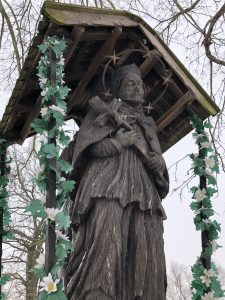 Drewniana Kapliczka św. Nepmucen