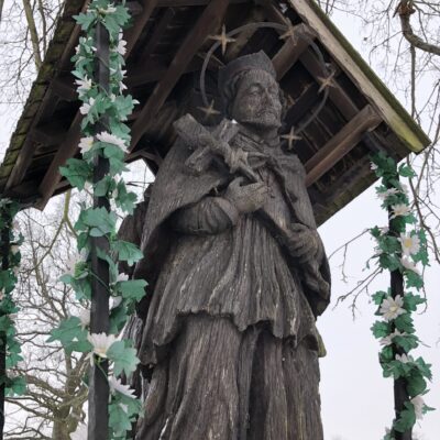 Drewniana Kapliczka św. Nepmucen