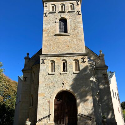 Kamienna wieża kościoła w Jaworniku